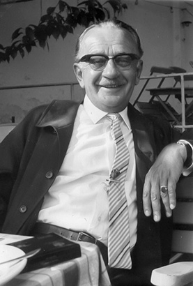 1950 gründete Richard Hauptmann eine OHG und übernahm die Generalvertretung für Berkefeld-Filter, Celle, und Rheinstahl-Henschel, Kassel.